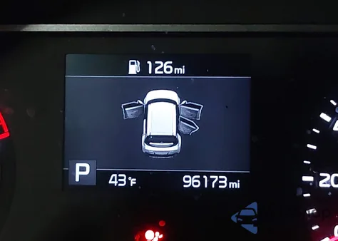 2020 Kia Soul Lx z USA, uszkodzony, nr VIN KNDJ23AU3L7719255